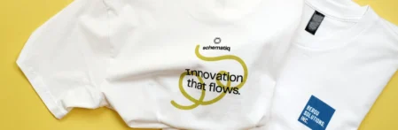 T-Shirts bedrucken: Weiße unisex Shirts aus Baumwolle personalisiert und bedruckt
